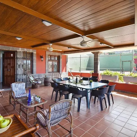 Traditional By Villagrancanaria Villa *