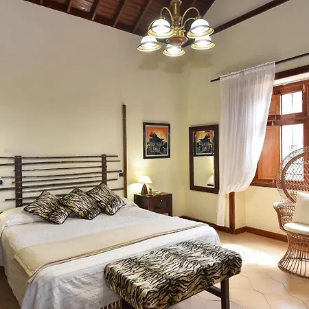 Traditional By Villagrancanaria Villa