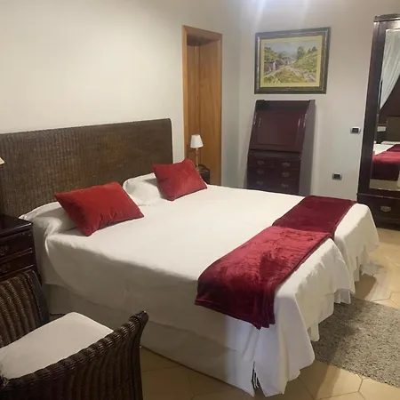 别墅 Traditional By Villagrancanaria 阿鲁卡斯