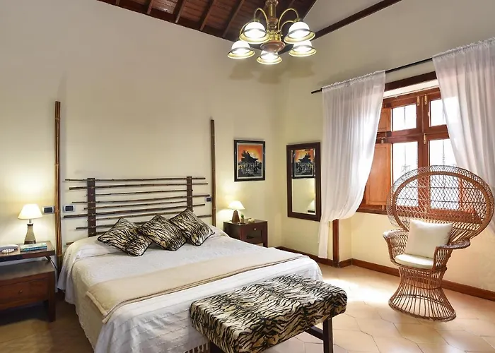 Traditional By Villagrancanaria Villa