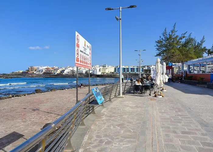 Traditional By Villagrancanaria *